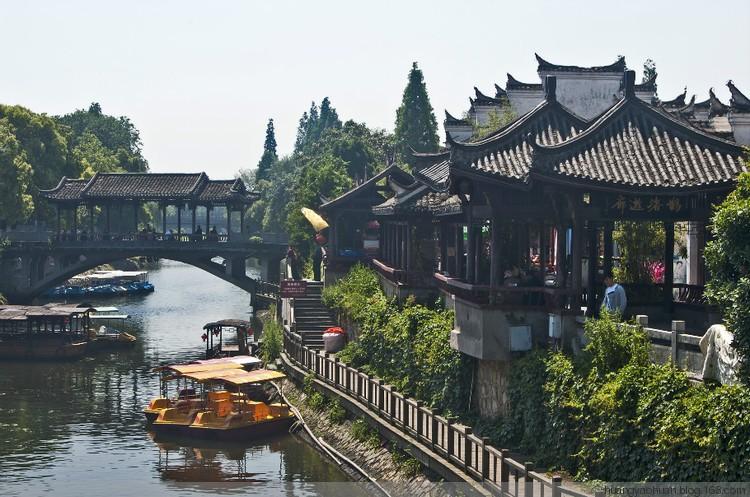 虫虫助手下载